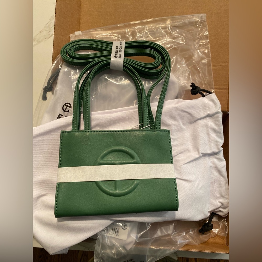 DEADSTOCK - Telfar - Small purse - Leaf Color